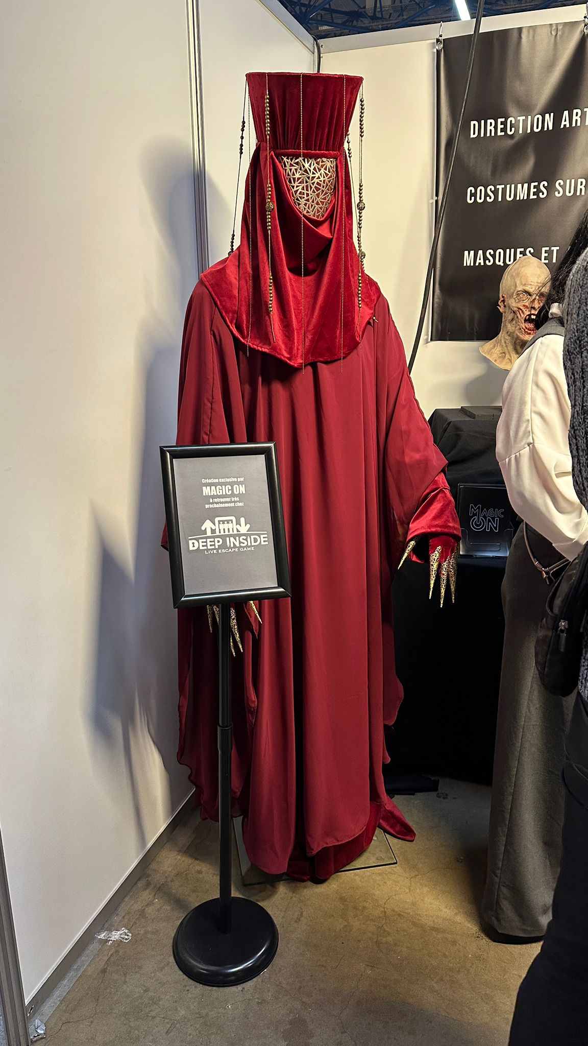 Costume Deep Inside